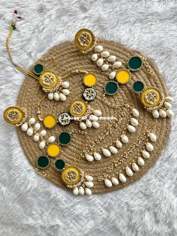 Yellow & Green Shell Jewelry Set