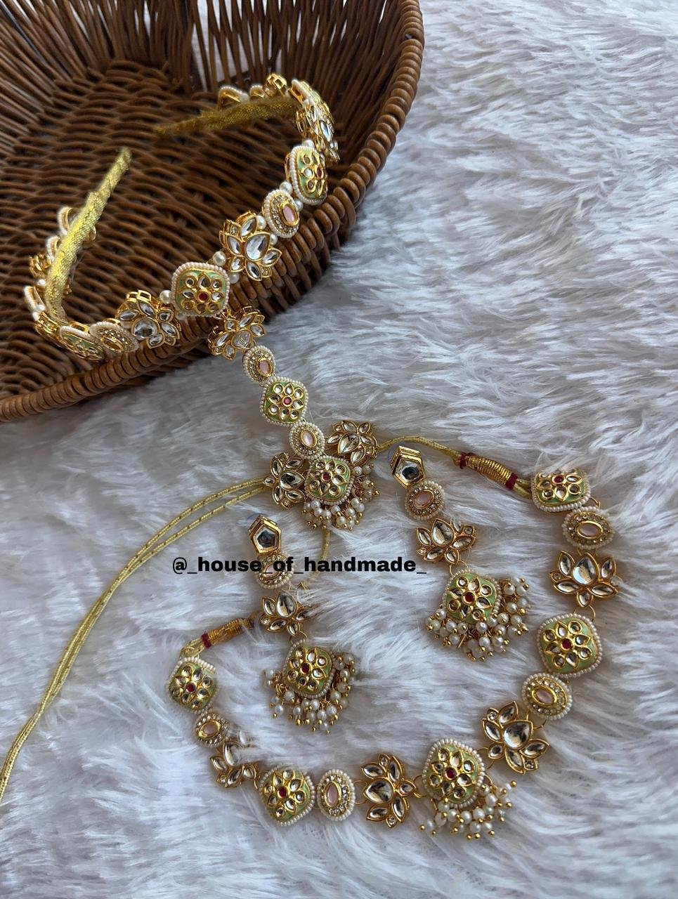 11 1 Handmade Kundan Floral Lotus Jewelry Set with Pearls Handmade Kundan Floral Lotus Jewelry Set with Pearls