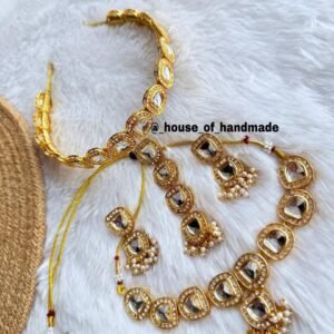 Handmade Square-Cut Kundan Jewelry Set with Pearls