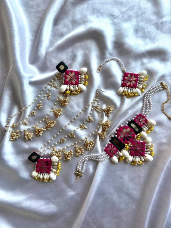Pink & White Thread Work Pearl Jewelry Set with Shell Accents