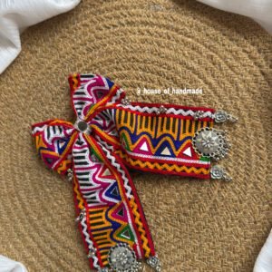 Gawthi bow with pendant n flower hanging