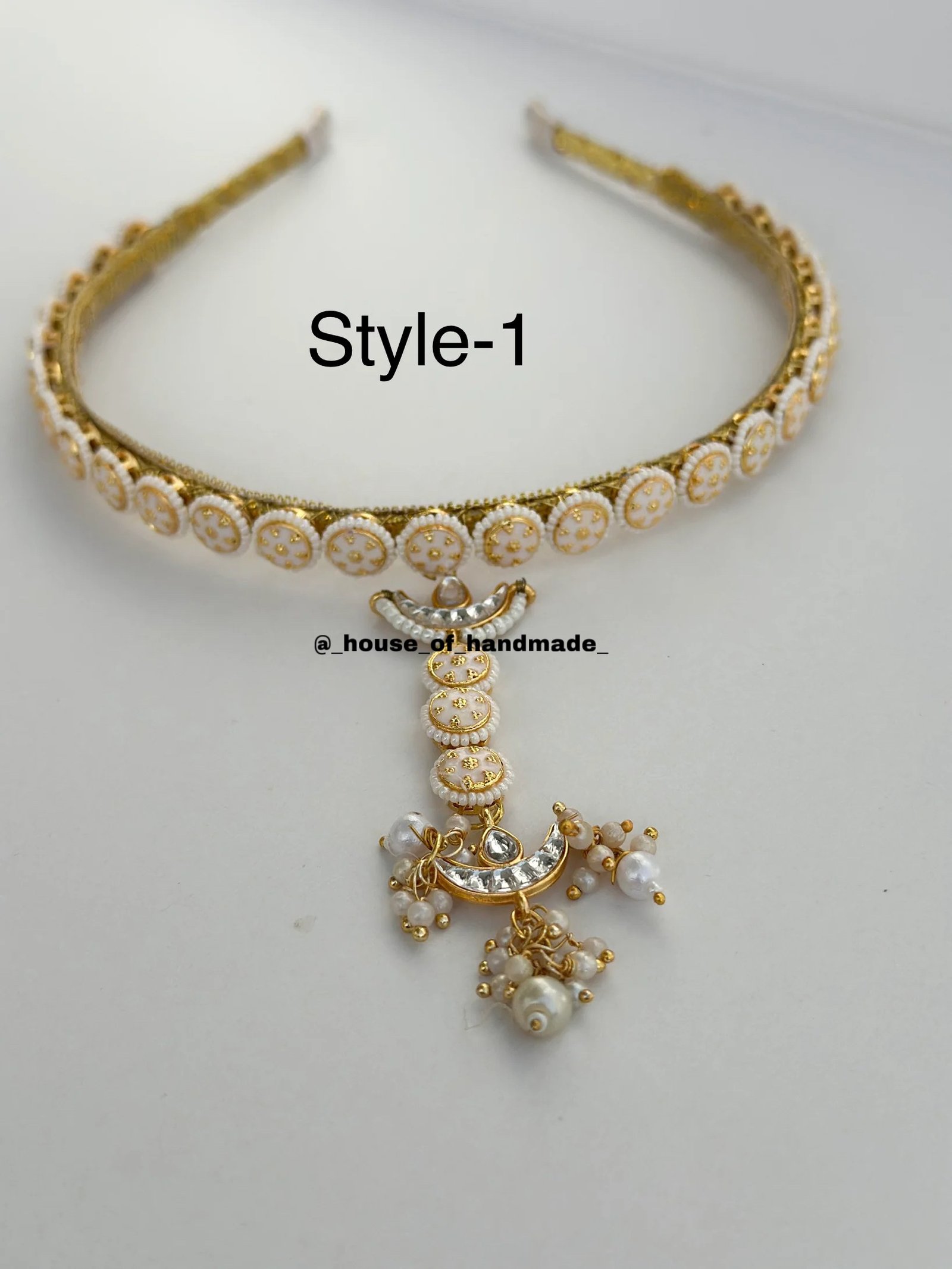 DC28B36D 916D 4DB4 A72D E03CD55064FD White small round hairband with moon mangtika White small round hairband with moon mangtika