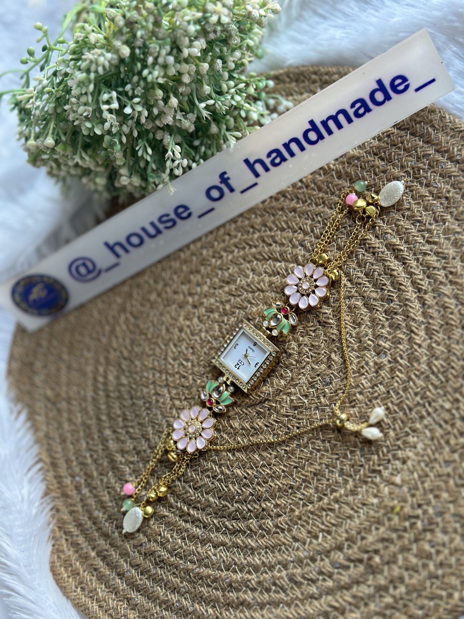 Pista & baby pink enthanic watch with hanging